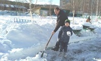 Снежный субботник в Белоснежке